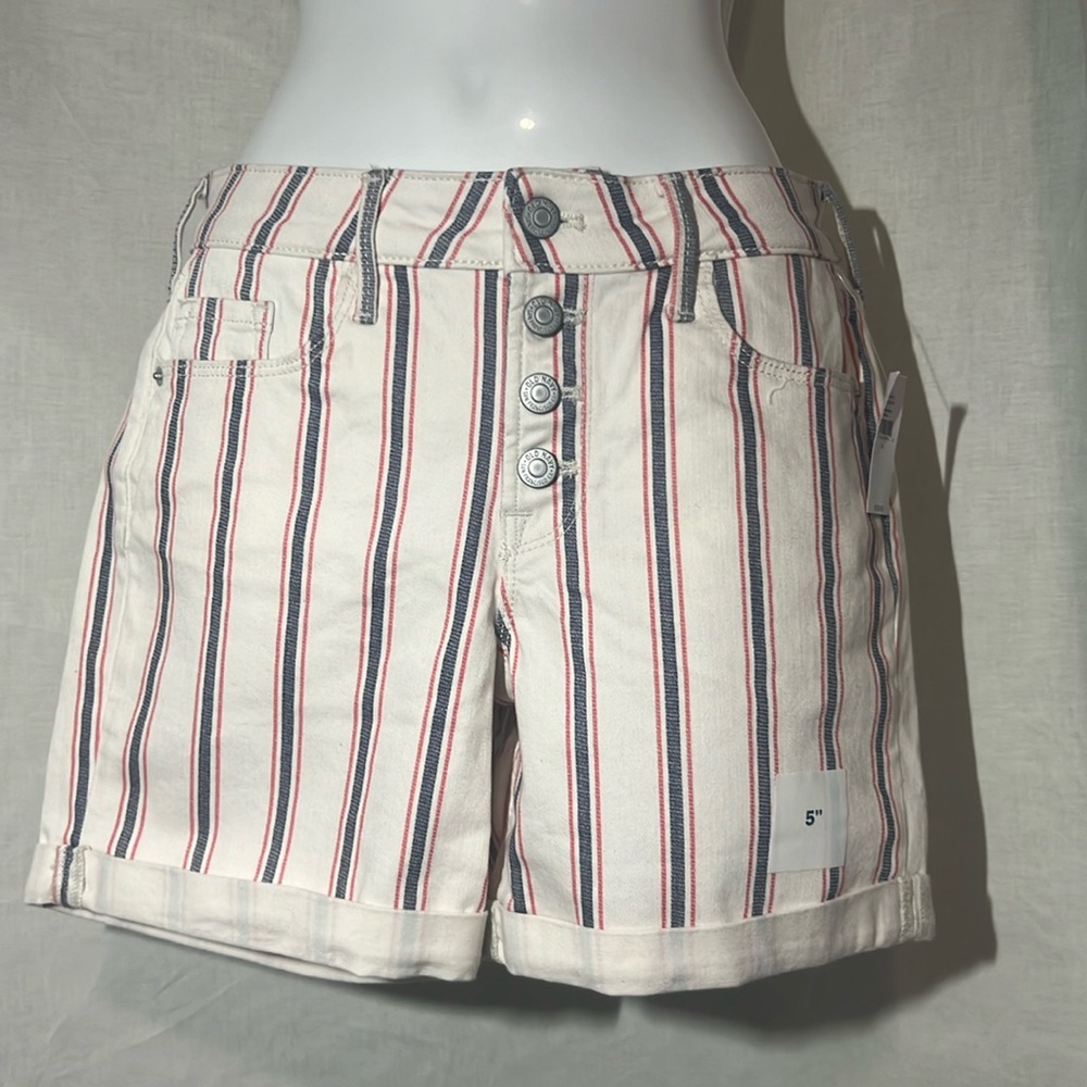 Old Navy white denim shorts